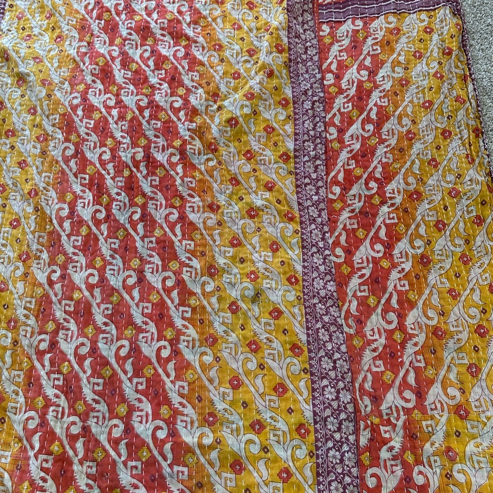 K25 Reversible Twin Kantha Quilt - Picture 3 of 3